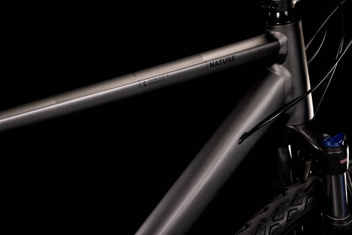 Bicicleta de ciudad CUBE Nature Graphite'n'Black 2022 / Talla 50 cm